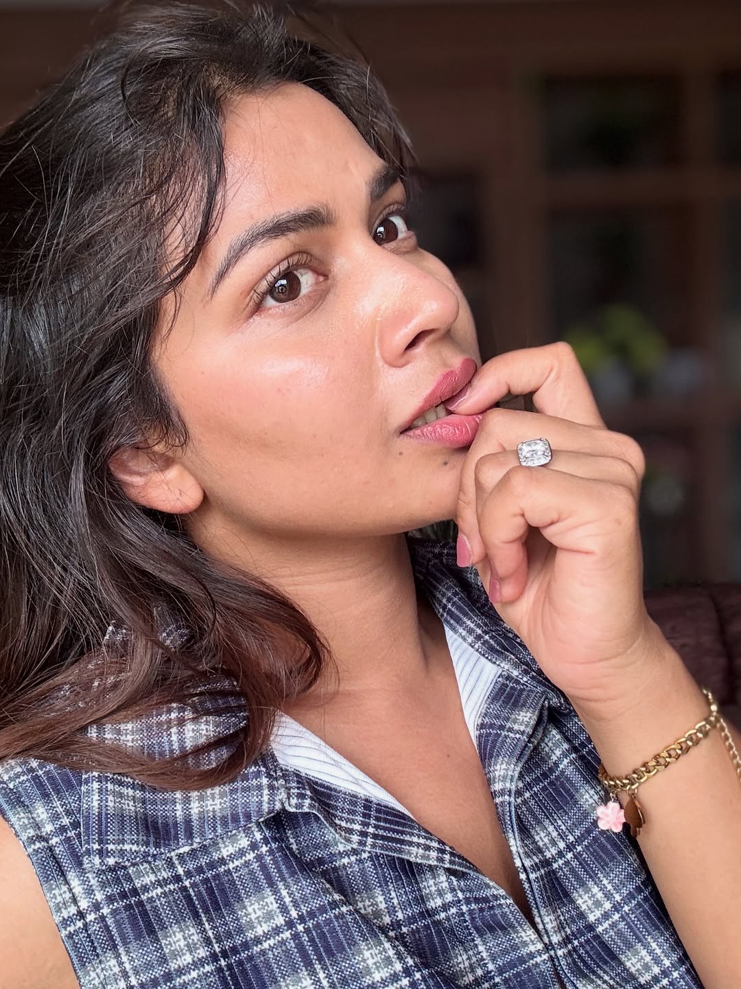 Actress Inaya sultana Photo Gallery