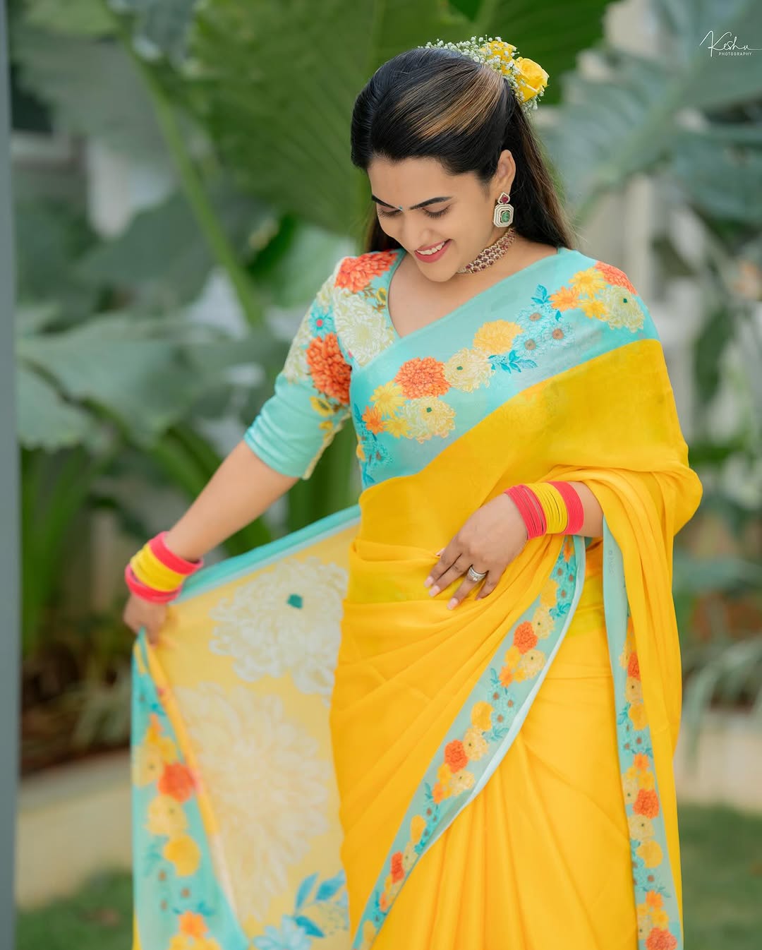 Actress Sravanthi Chokarapu Photo Gallery
