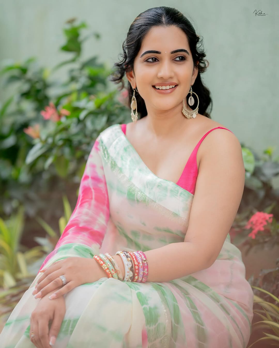 Sravanthi Chokarapu Photo Gallery 