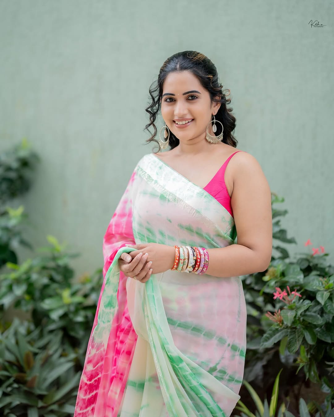 Sravanthi Chokarapu Photo Gallery 