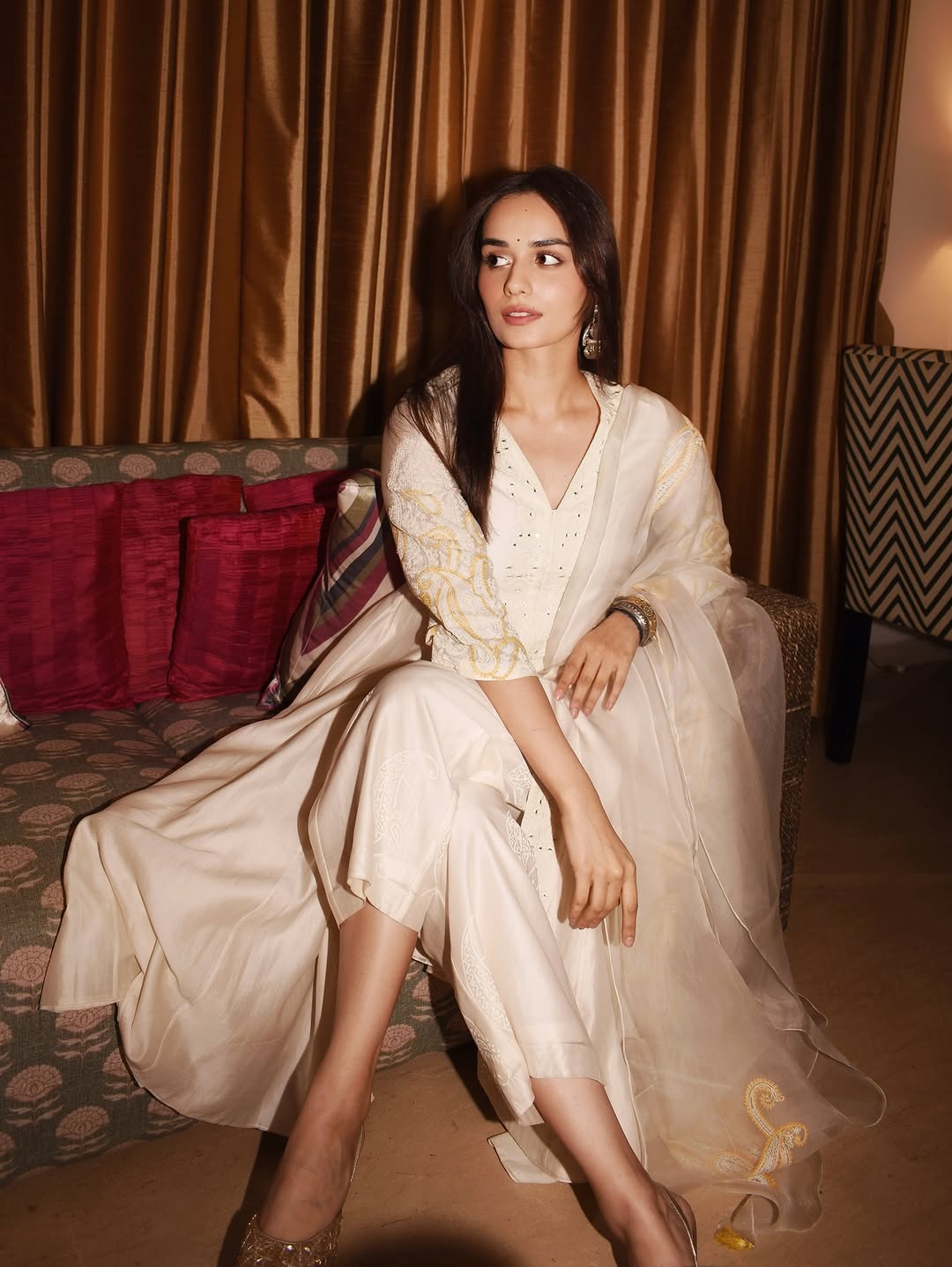 Manushi Chiller Photo Gallery