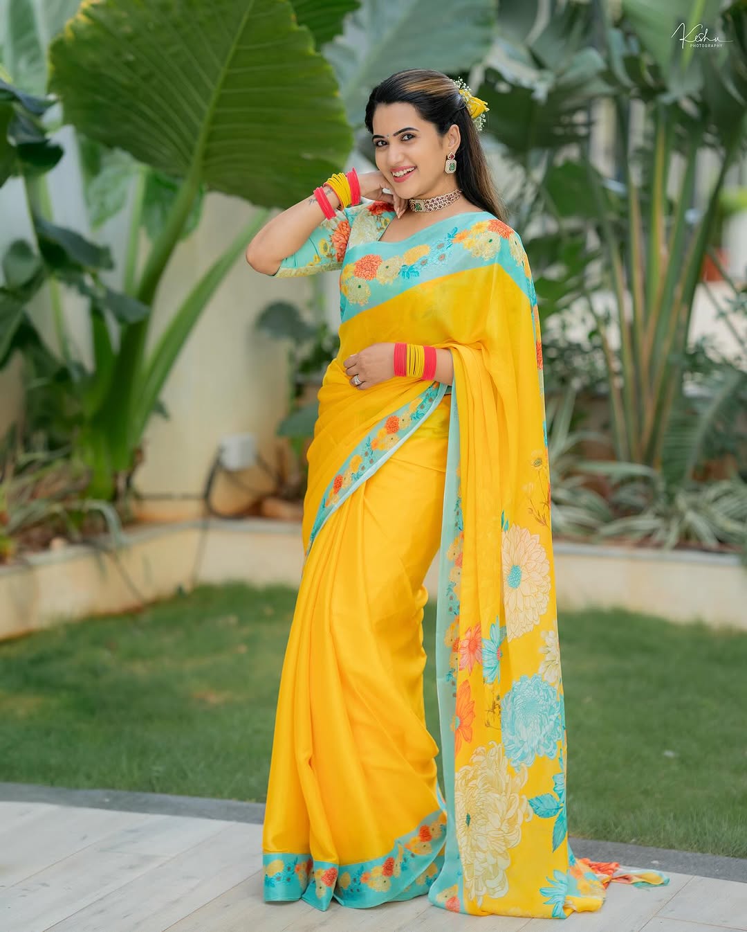 Actress Sravanthi Chokarapu Photo Gallery