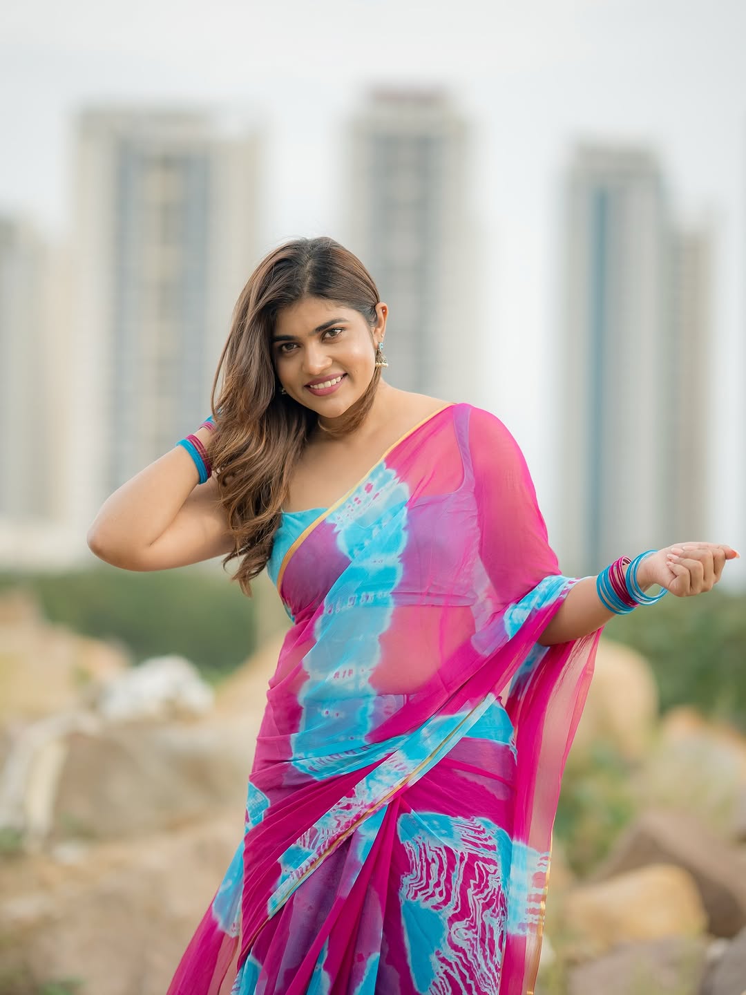 Actress Rithu chaudhary Photo Gallery