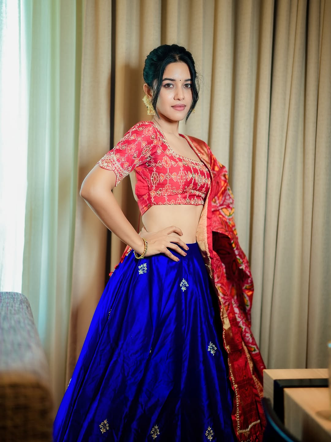 Mirnalini Ravi Photo Gallery
