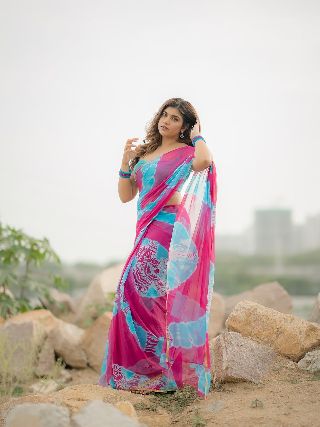 Actress Rithu chaudhary Photo Gallery