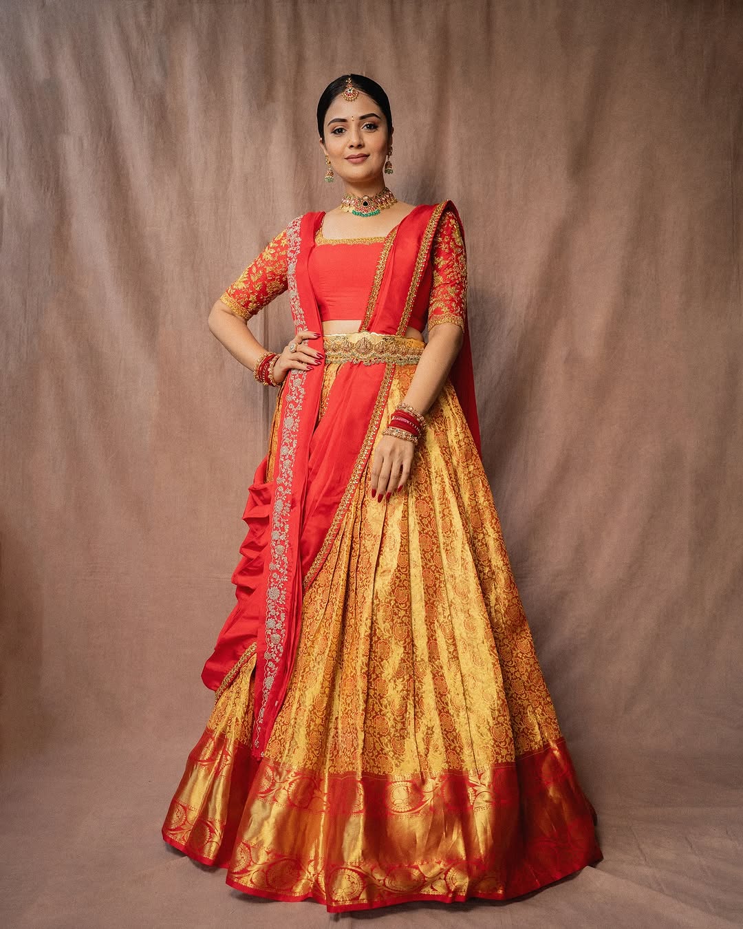 Actress Sree Mukhi Photo Gallery