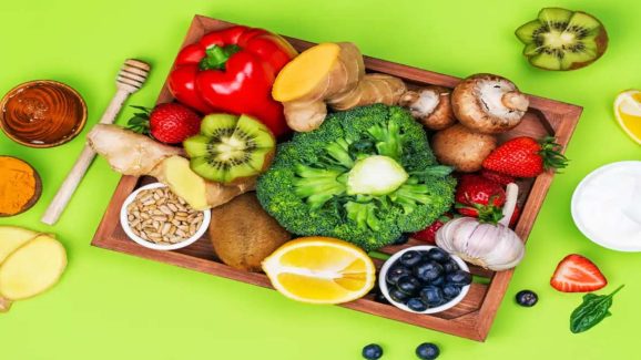 Monsoon Food: వర్షాకాలంలో ఇవి తింటే.. వ్యాధులు రమ్మన్నా రావు !