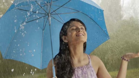 Monsoon Skin Care: వర్షాకాలంలో.. గ్లోయింగ్ స్కిన్ కోసం ఈ చిట్కాలు తప్పనిసరి !