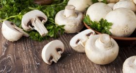 Calcium Deficiency: మీలో ఈ లక్షణాలున్నాయా ? అస్సలు లైట్ తీసుకోవద్దు !