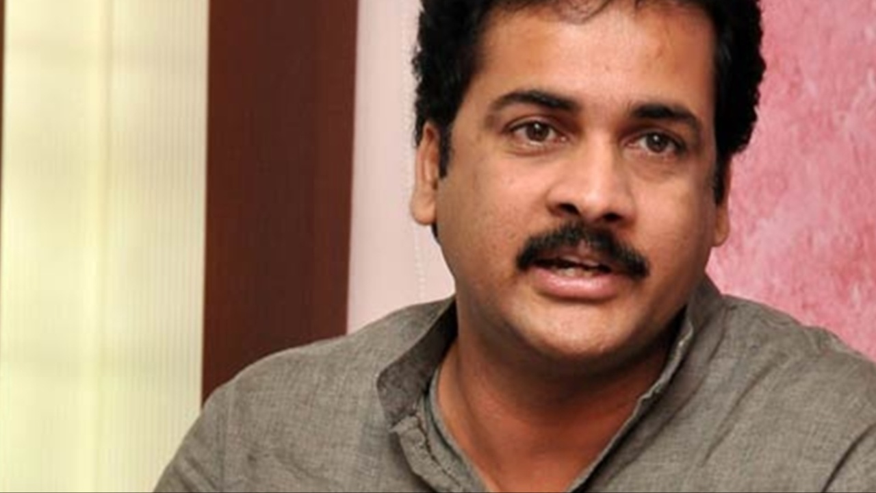 Actor Shivaji: బిగ్ బాస్ కంటెస్టెంట్లు జంతువులతో సమానం.. ఇలా అనేసాడేంటీ భయ్యా?