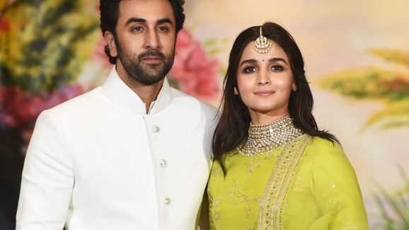 Alia Bhatt: అలియా గొప్ప మనసు.. ఇంట్లో పని వారికి ఖరీదైన కానుకలు గ్రేట్ అంటూ!