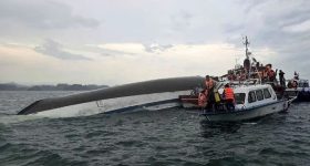 Boat accident: దారుణం.. పడవ బోల్తాపడి 28 మంది స్పాట్‌లో మృతి
