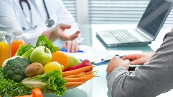 Food For Kidney Health: కిడ్నీలు ఆరోగ్యంగా ఉండాలంటే.. ఎలాంటి ఫుడ్ తినాలి ?