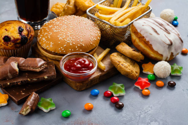Junk Food: జంక్ ఫుడ్ తినడం వల్ల వచ్చే.. ప్రమాదకర వ్యాధులు ఇవే !