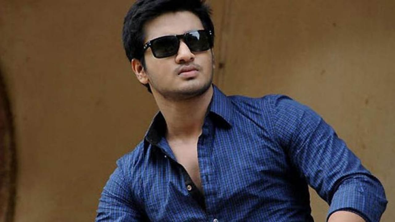 Nikhil Siddarth: ప్లీజ్.. వాటికైనా పర్మిషన్ ఇవ్వండి.. రిక్వెస్ట్ చేసుకున్న యంగ్ హీరో?