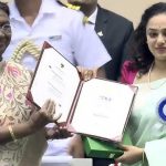 Nithya Menen:  చేతి గోళ్ళలో పేడ.. నేషనల్ అవార్డు అందుకున్న నిత్యామీనన్!
