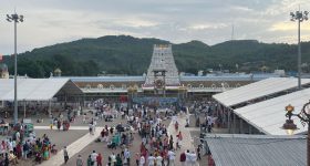 Tirumala darshan scam: నేరుగా శ్రీవారి దర్శనమంటూ మోసం.. నలుగురిపై కేసు నమోదు.. అసలు ట్విస్ట్ ఏంటంటే?