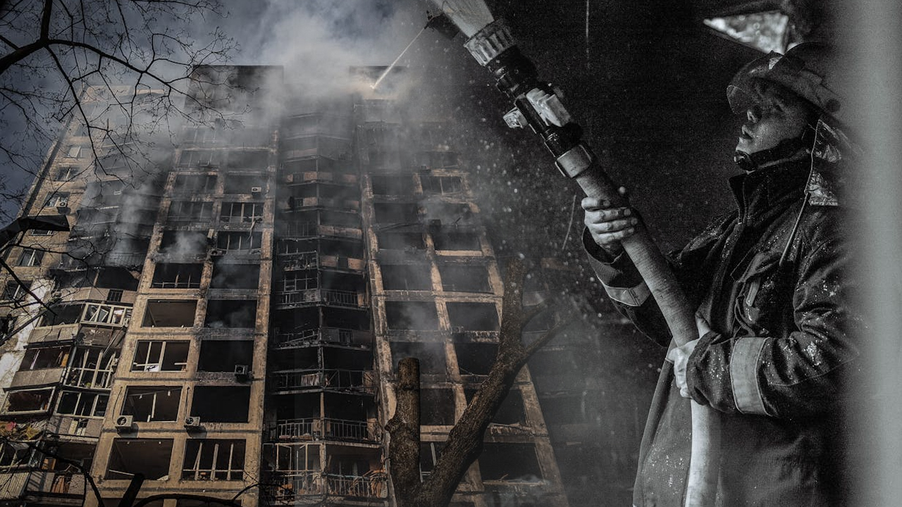 Fire Accident: హైదరాబాద్ పాత బస్తీలో అగ్నిప్రమాదం.. స్పాట్‌లోనే