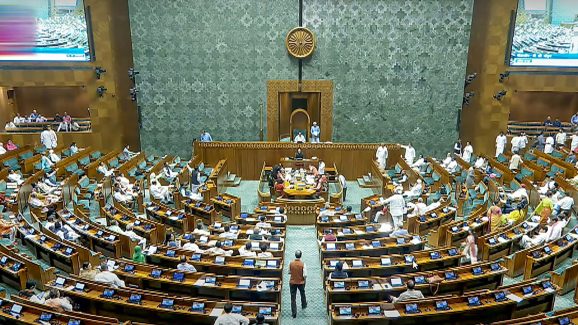 Monsoon Session 2025: పార్లమెంట్ వర్షాకాల సమావేశాలు.. సభ ముందుకు 8 కీలక బిల్లులు