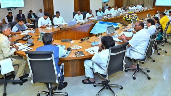 AP Cabinet: ఏపీలో రూ.79,900 వేల కోట్ల పెట్టుబడులకు ఆమోదం.. ఏపీ కేబినెట్‌లో కీలక నిర్ణయాలు