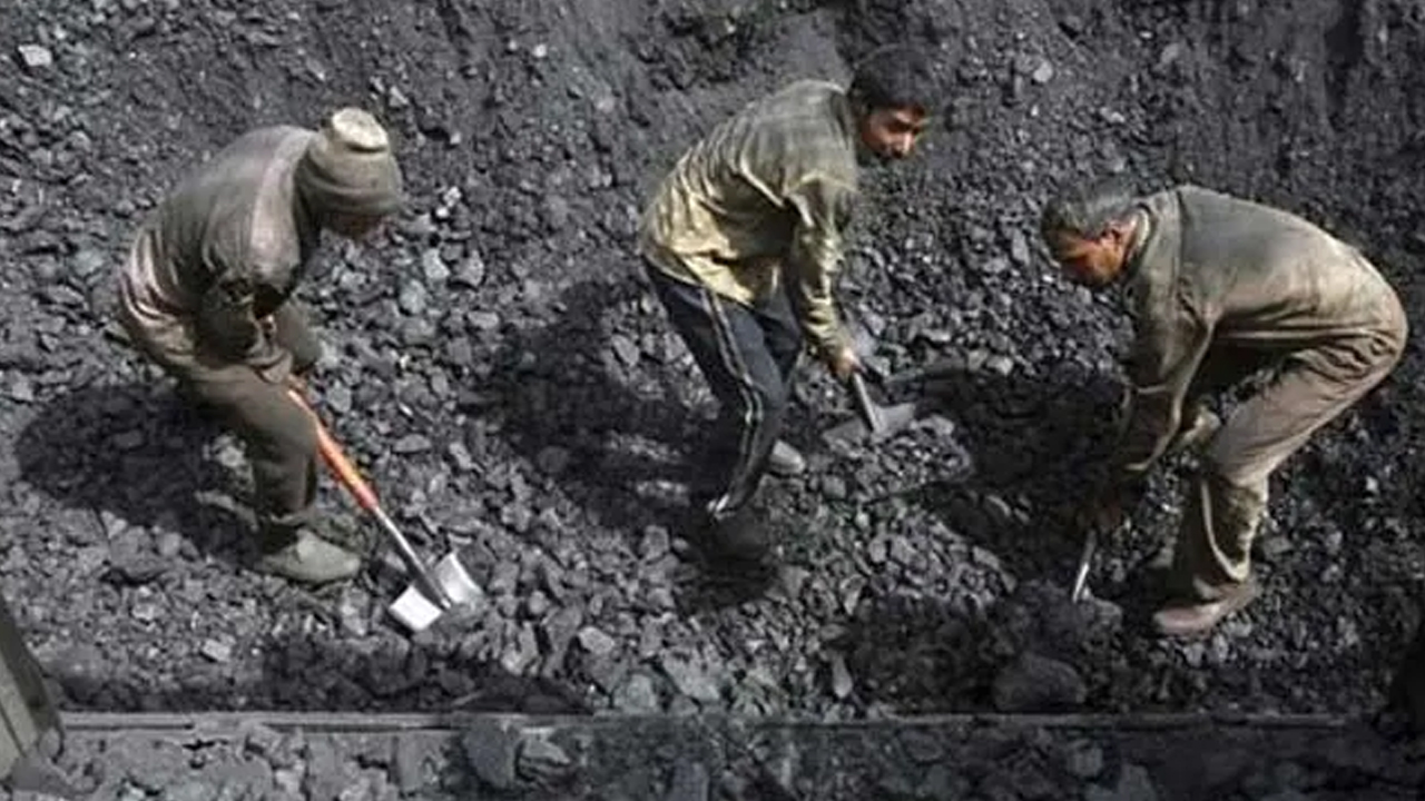 Coal Mine Accident: జార్ఖండ్‌లో కుప్పకూలిన బొగ్గు గని.. నలుగురు మృతి