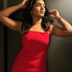 Eesha Rebba : రెడ్ డ్రెస్ లో ఘాటు మిర్చిలా హీటేక్కిస్తున్న ఈషా..క్యా పీస్ మామా..