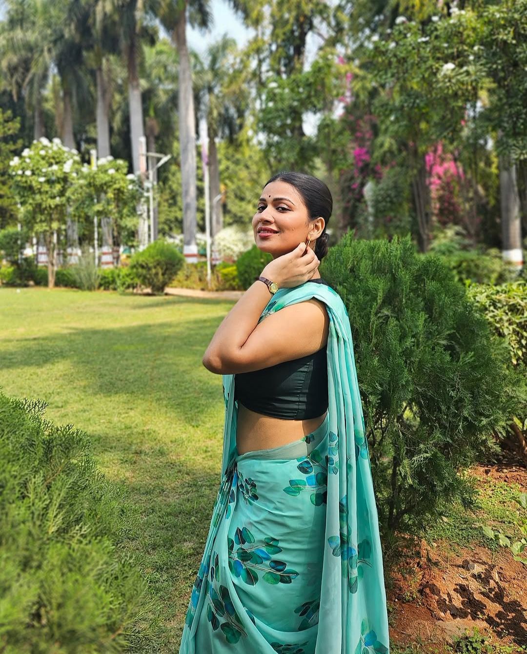 Inaya sultana: ట్రెడిషనల్ లుక్ లో దర్శనమిచ్చిన ఇనయా సుల్తానా.. ఇలా కదా కావాల్సింది!