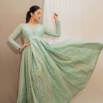 Sreemukhi:గార్జీయస్ లుక్ లో శ్రీముఖి..కళ్లతోనే చంపేస్తుందిగా..