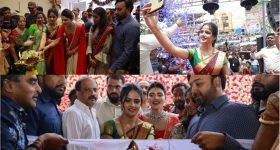 Vaishnavi Chaitanya:  మెదక్ చందన బ్రదర్స్ షాపింగ్ మాల్ ప్రారంభించిన వైష్ణవి చైతన్య!
