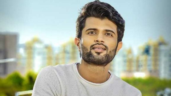 Vijay Devarakonda: హాస్పిటల్ పాలైన నటుడు విజయ్ దేవరకొండ.. ఏం జరిగిందంటే?