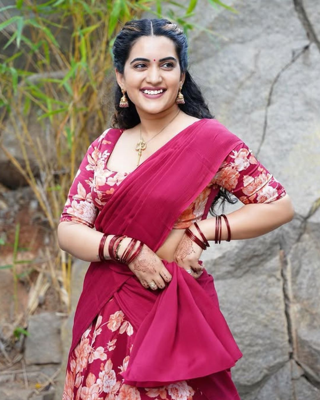 Sravanthi Chokarapu : పద్ధతికి పైటేసినట్లు.. అబ్బా ఎంత చక్కగా ఉందో స్రవంతి చొక్కారపు!