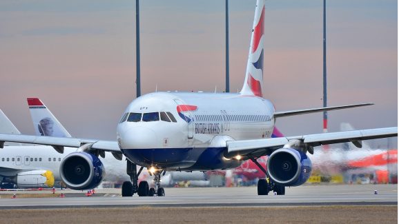 Cheap Air Travel: బస్సు టికెట్ ధరకే ఇక విమాన ప్రయాణం, జొమాటో కొత్త బిజినెస్ Cheap Air Travel: బస్సు టికెట్ ధరకే ఇక విమాన ప్రయాణం, జొమాటో కొత్త బిజినెస్