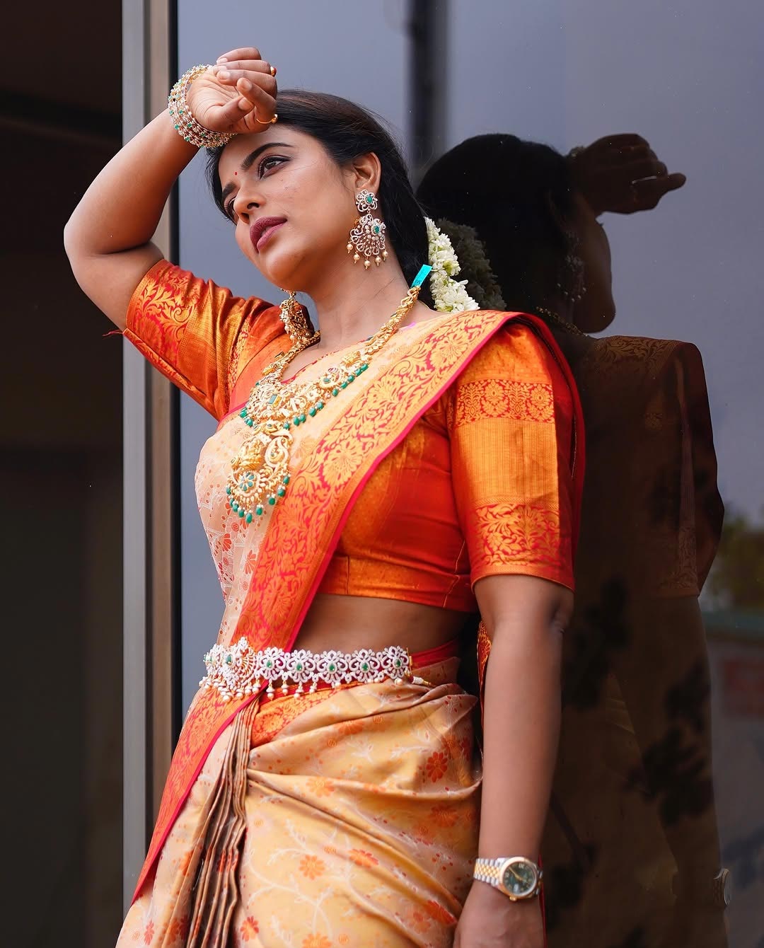 Aishwarya Rajesh: అద్బుతాలు కూడా టైం తీసుకుంటాయి.. చీరకట్టులో మెరిసిన ఐశ్వర్య రాజేష్‌