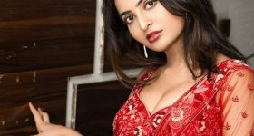 Ananya Nagalla : రెడ్ లెహంగాలో గార్జీయస్ లుక్ లో అనన్య.. రెండు కళ్లు చాలట్లేదు..