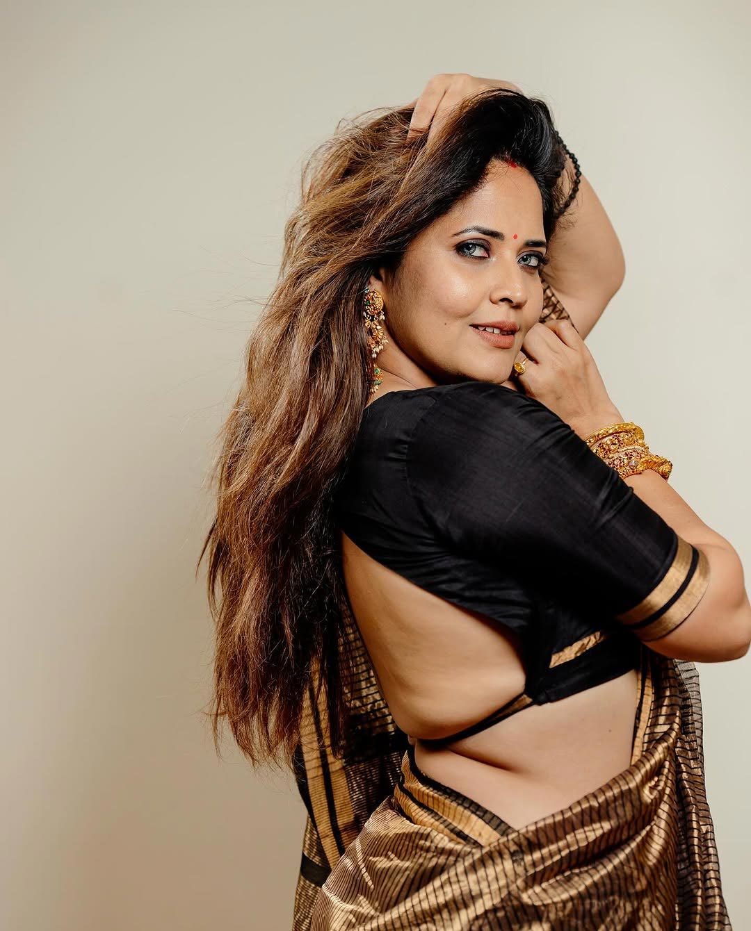 Anasuya: ఏంటీ ఈ ఆరాచకం అనసూయ..  పాము కళ్లతో నాగినిలా సెగలు రేపుతున్న ‘రంగమ్మత్త’