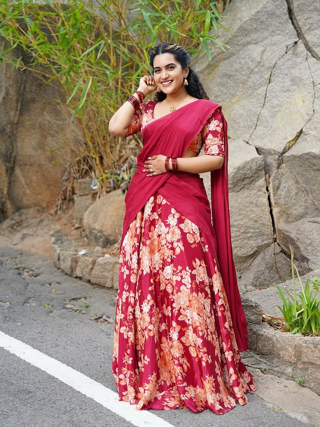 Sravanthi Chokarapu Photo Gallery  