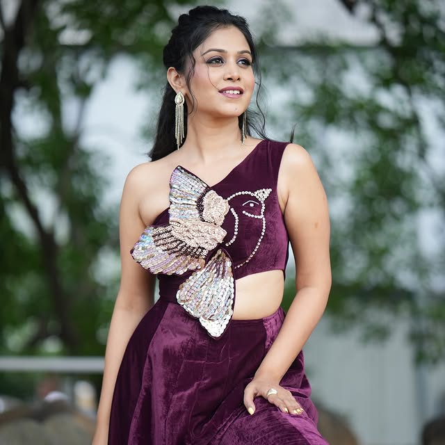 Yashmi Gowda photo Gallery
