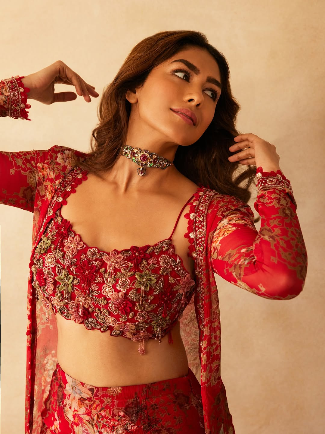 Mrunal Thakur Photo Gallery