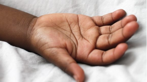 Finger Massage: మీ చేతి వేళ్ళను ఇలా మసాజ్ చేసుకోండి.. రిజల్ట్ మీరు అస్సలు ఊహించలేరు