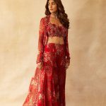 Mrunal Thakur : ట్రెడిషినల్ లుక్ లో మృణాల్ సో క్యూట్.. అబ్బా చూడకుండా ఉండలేరు..