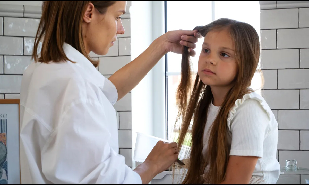 White Hair For Children: చిన్న పిల్లల్లో తెల్ల జుట్టు రావడానికి.. తల్లిదండ్రుల నిర్లక్ష్యమే కారణమట!