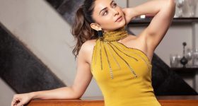 Rakul Preet Singh: స్టైలిష్ ఫోజులతో ఆకట్టుకుంటున్న రకుల్.. ఫోటోలు వైరల్!