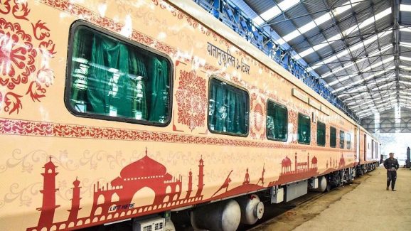 Ramayana Yatra: శ్రీ రాముడు అడుగు పెట్టిన ప్రాంతాలన్నింటినీ IRCTC రామాయణ యాత్ర, ప్యాకేజీ వివరాలు ఇవిగో Ramayana Yatra: శ్రీ రాముడు అడుగు పెట్టిన ప్రాంతాలన్నింటినీ IRCTC రామాయణ యాత్ర, ప్యాకేజీ వివరాలు ఇవిగో