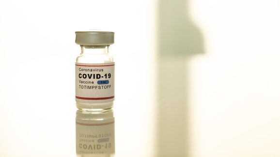 Covid Vaccine: 40 రోజుల్లో 23 మరణాలు, కోవిడ్ వ్యాక్సిన్ వల్లే వారికి గుండెపోటు వచ్చిందా?