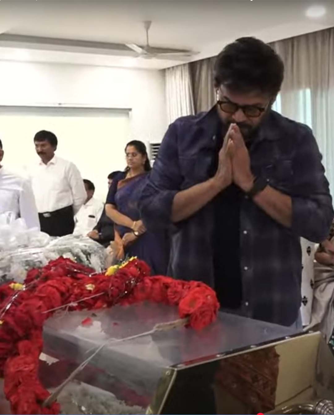 Tollywood Tribute to Allu Aravind Mother