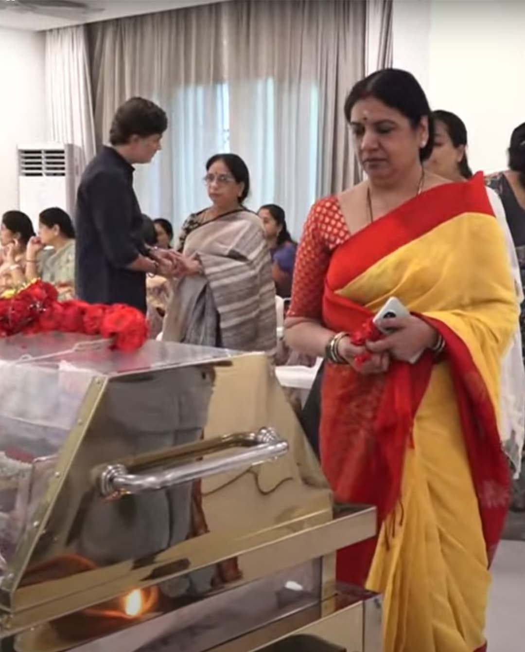 Tollywood Tribute to Allu Aravind Mother
