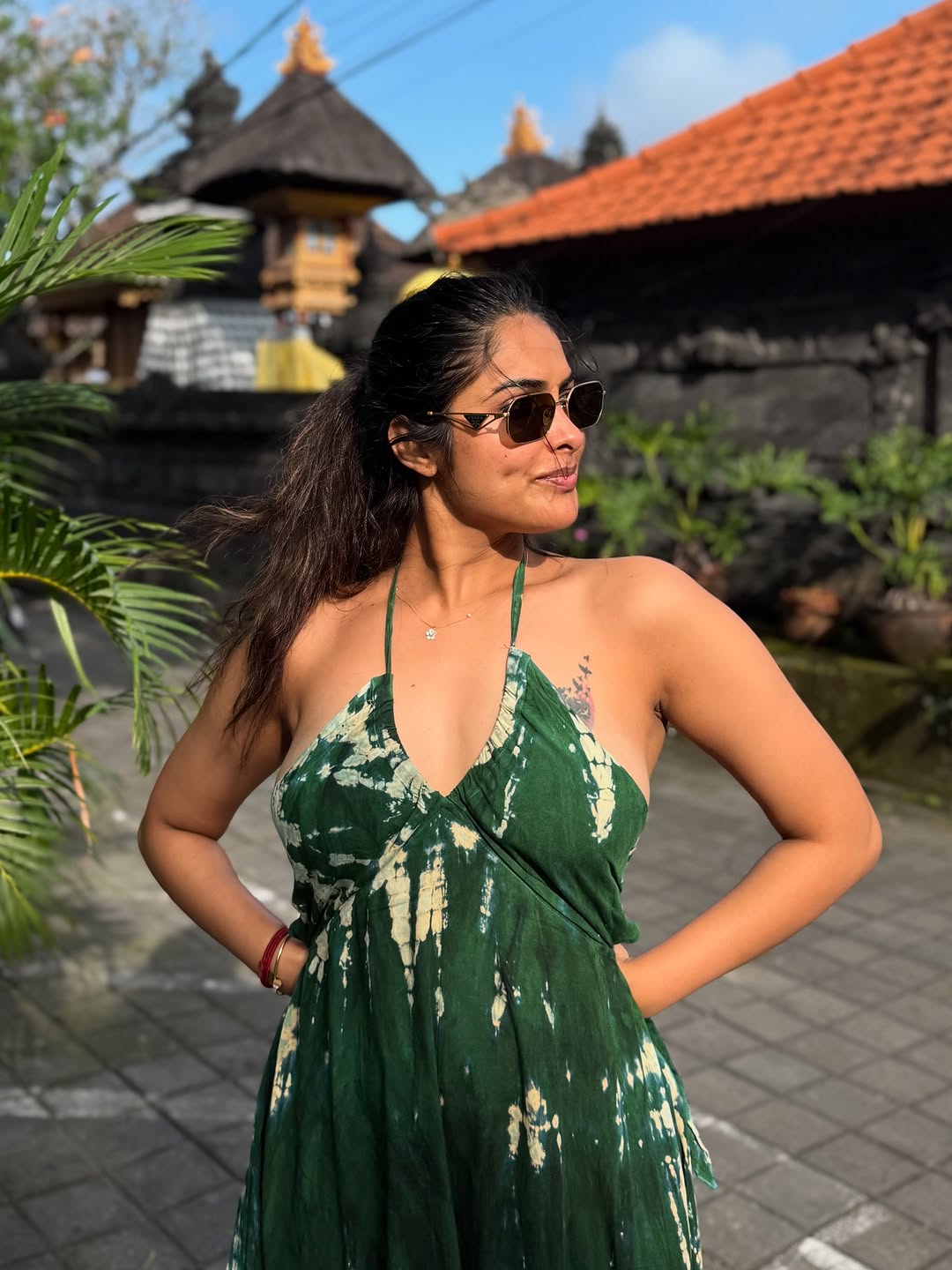 Actress Divi Vadthya Photo Gallery