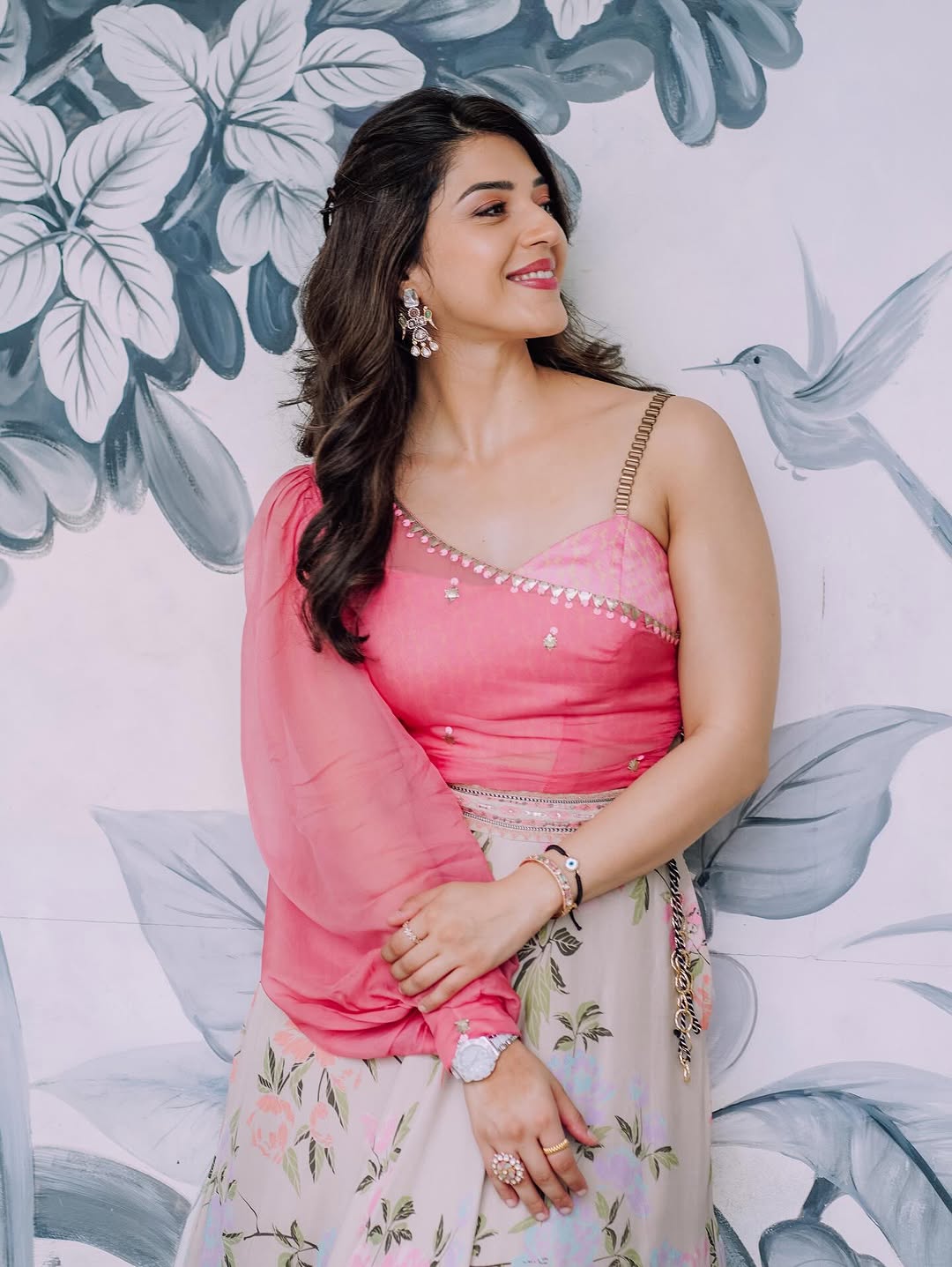 Actress Mehreen Pirzada Photo Gallery