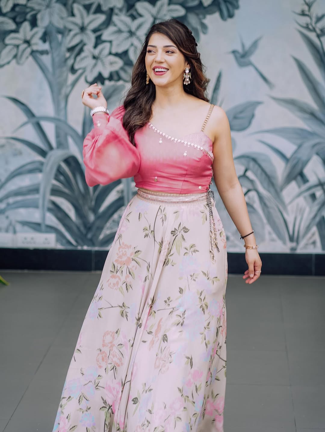 Actress Mehreen Pirzada Photo Gallery