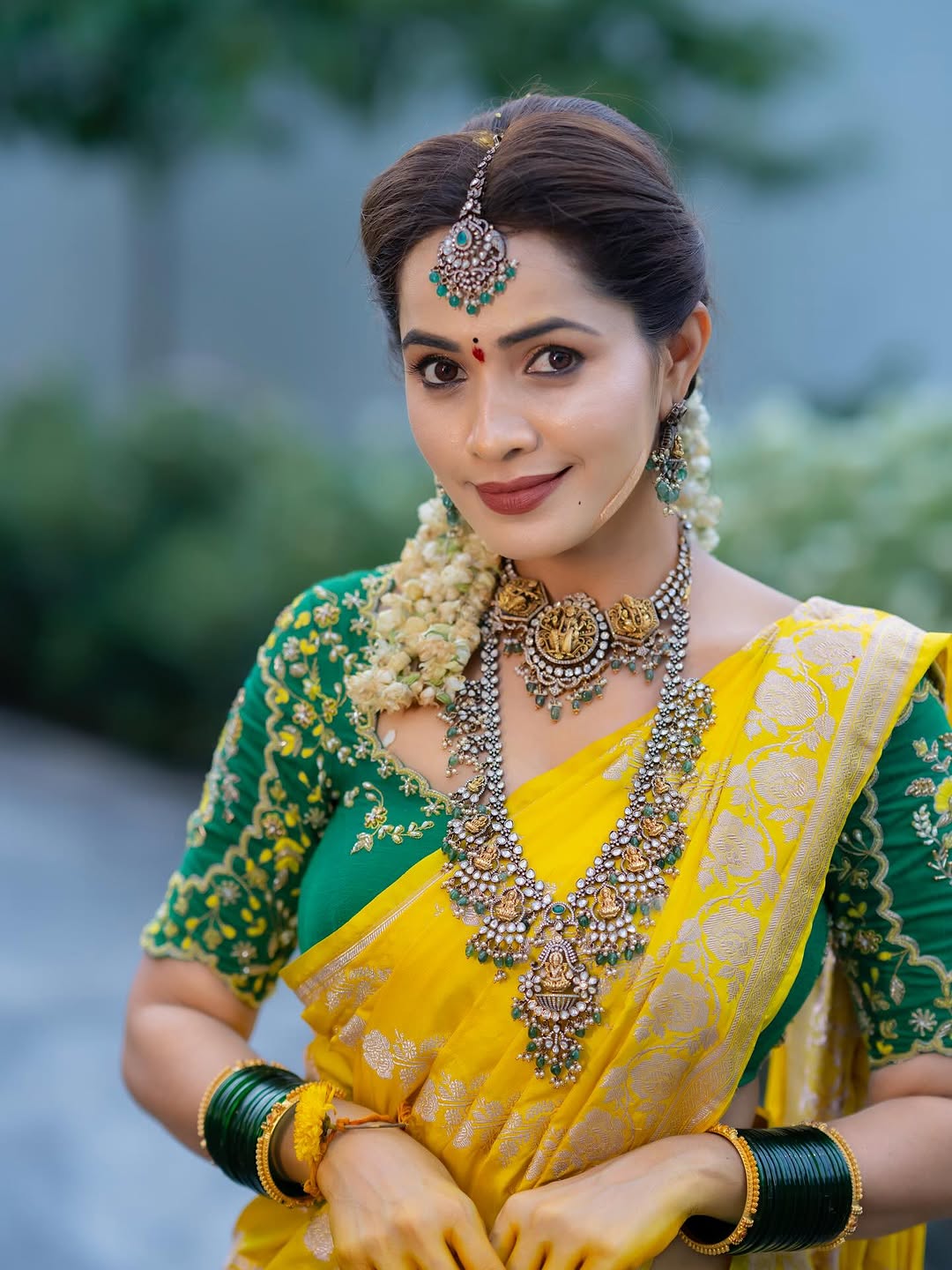 Actress Shobha Shetty Photo Gallery